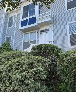 211 Dahlia ave. Apartment M
