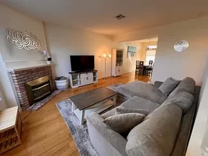 211 Dahlia ave. Apartment M