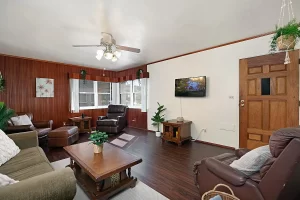 246 Elm Ave