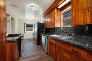 246 Elm Ave