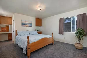 246 Elm Ave
